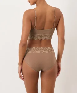 Women Pact Organic Lace Icon Set