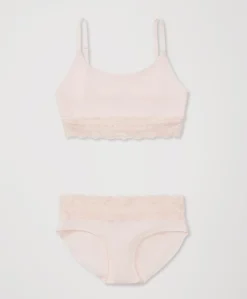 Women Pact Organic Lace Icon Set